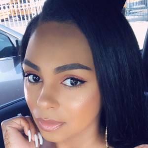 Meet your Posher, Kendra